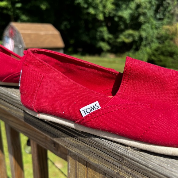 Classic Red Toms size 8.5 - Picture 3 of 11